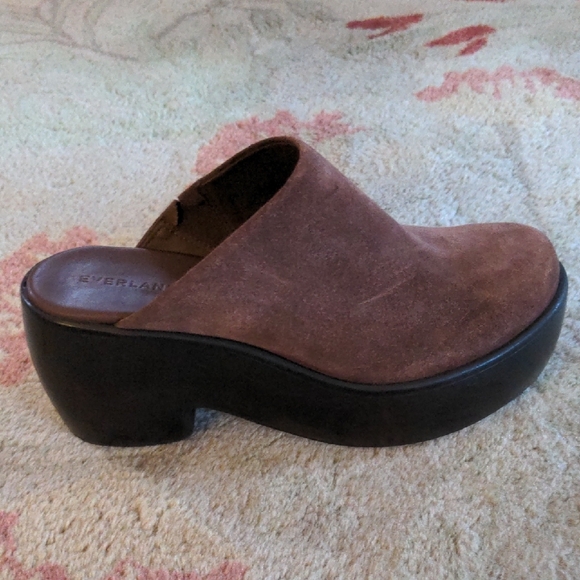 🆕EVERLANE The Puffa Wooden Clog in Suede - Picture 2 of 15